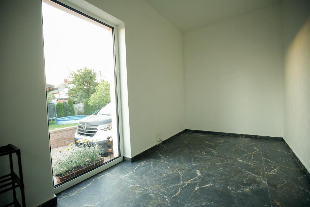 Apartman Devade Se Dvema Loznicemi A Wifi Pripojenim Trutnov Dış mekan fotoğraf